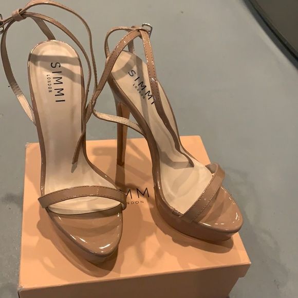 Simmi London Shoes - 🎉final deal 🎉Nude platform heel shoes